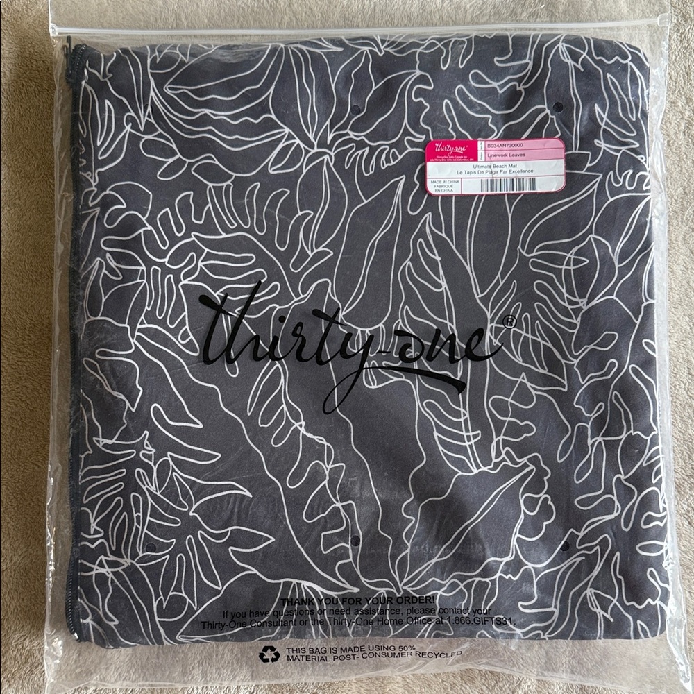 Thirty-One Linework Leaves Ultimate Beach Mat